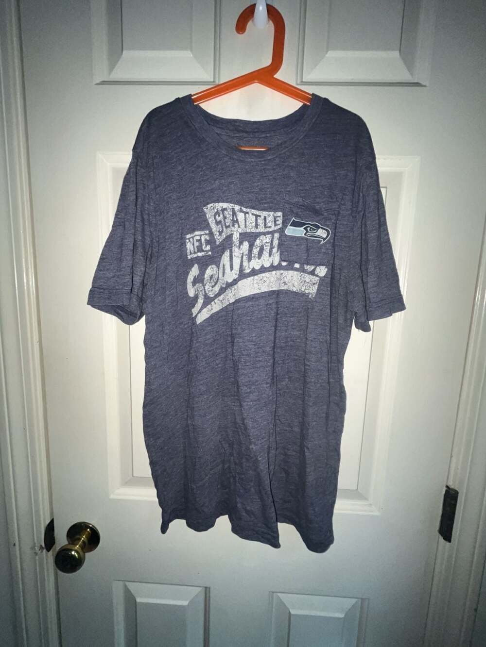 NFL Seattle Seahawks Distressed Graphic Pocket T-Shirt Blue Gray XL
